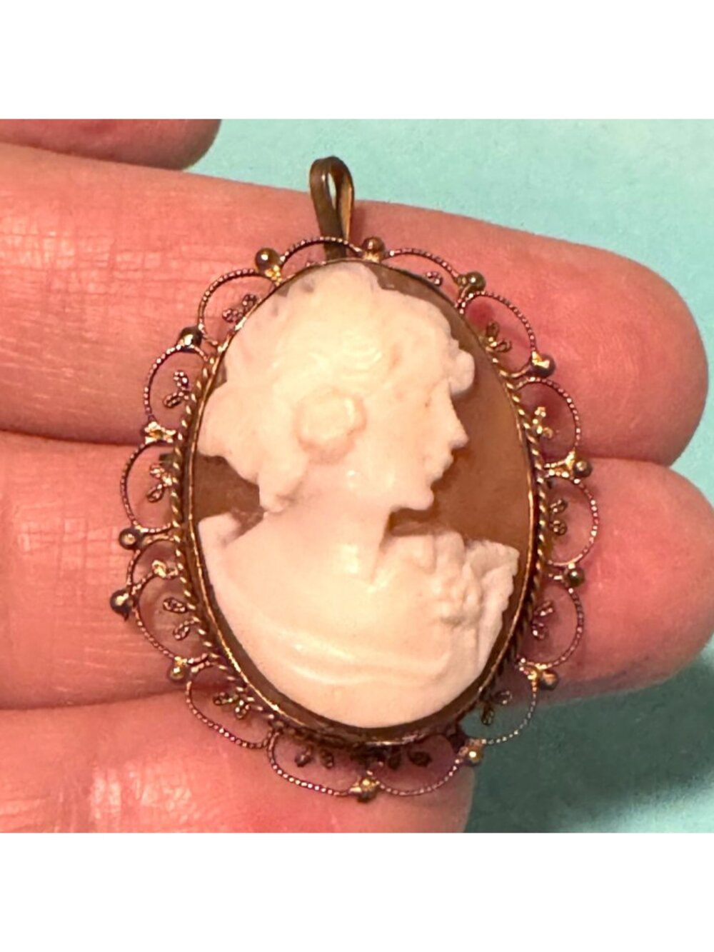VTG Sterling Silver Gold Wash Carved Shell Cameo Pendant Brooch Size 1" Length
